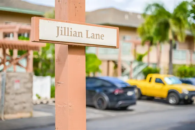 Listing Image for 17 Jillian Ln 521 25 of 33