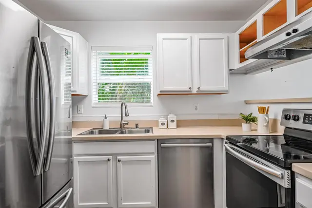 Listing Image for 17 Jillian Ln 521 7 of 33