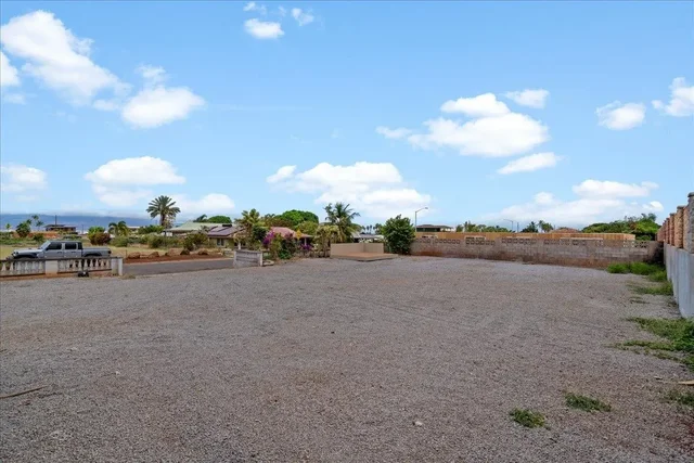 Listing Image for 418 Waine'e St 10 of 24