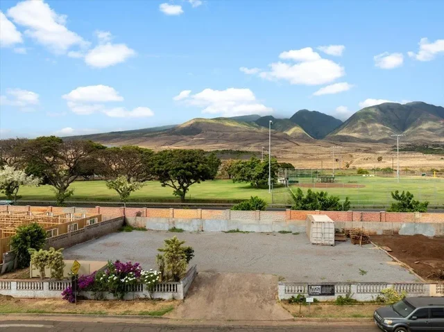 Listing Image for 418 Waine'e St 2 of 24