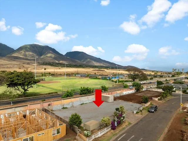 Listing Image for 418 Waine'e St 5 of 24