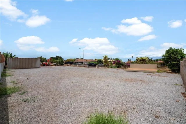 Listing Image for 418 Waine'e St 9 of 24