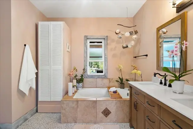 Listing Image for 1205 W Kuiaha Rd 2 22 of 46