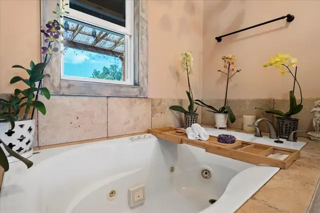 Listing Image for 1205 W Kuiaha Rd 2 24 of 46
