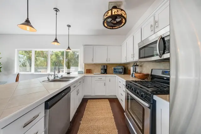 Listing Image for 166 Apuwai St 43 of 50
