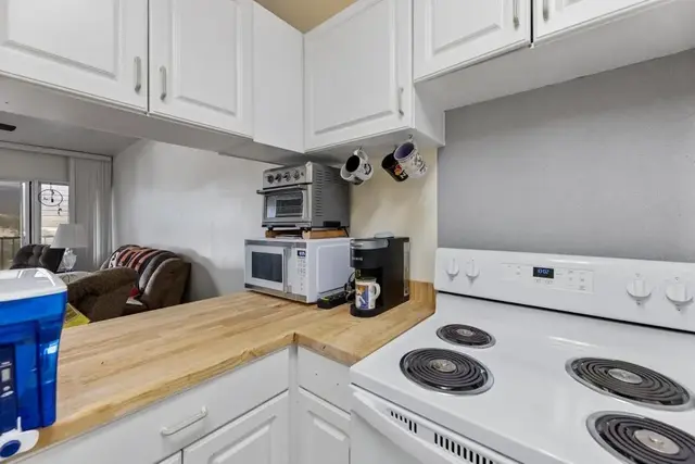 Listing Image for 1063 Lower Main St 308 13 of 37