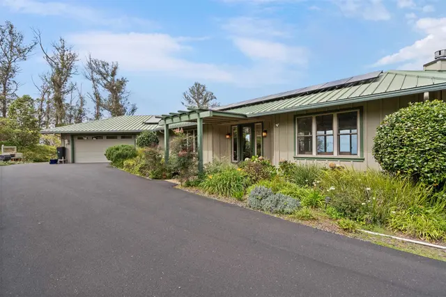 Listing Image for 61 Naniuka Pl 3 of 40