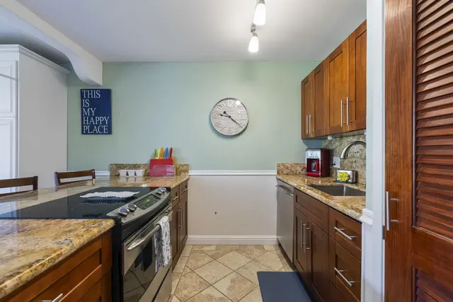 Listing Image for 2191 S Kihei Rd 2104 5 of 47