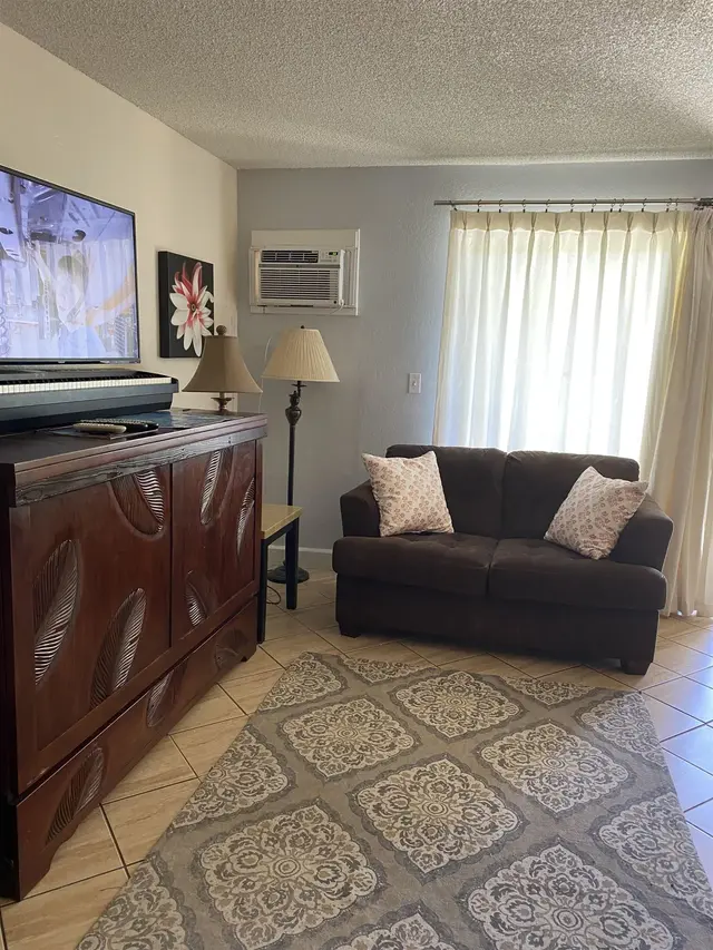 Listing Image for 1299 Uluniu Rd C-108 7 of 10