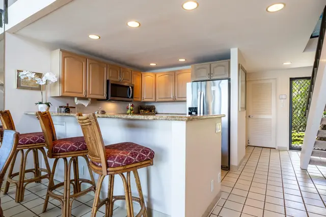 Listing Image for 5295 Lower Honoapiilani Rd C-7 22 of 42