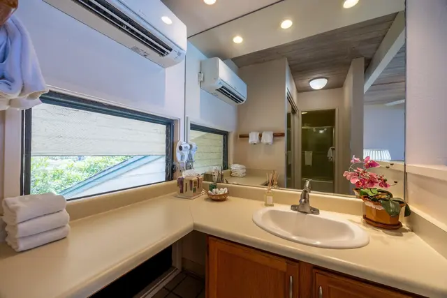 Listing Image for 5295 Lower Honoapiilani Rd C-7 36 of 42