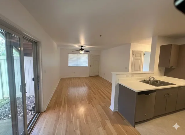 Listing Image for 60 Kihalani St 1004 2 of 19