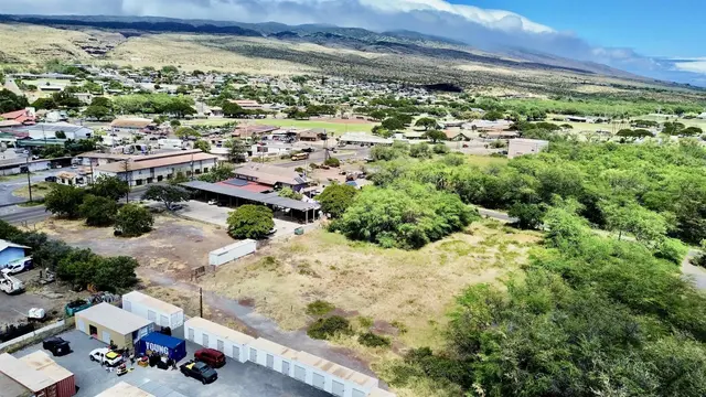 Listing Image for 77 Kaunakakai Pl 2 of 6