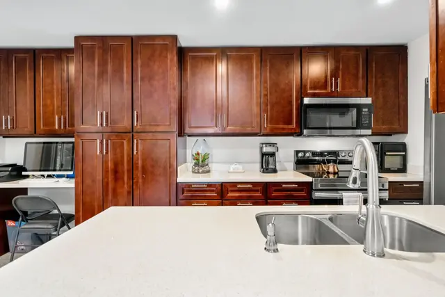 Listing Image for 140 Uwapo Rd 46-103 13 of 33