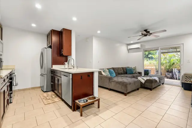 Listing Image for 140 Uwapo Rd 46-103 9 of 33