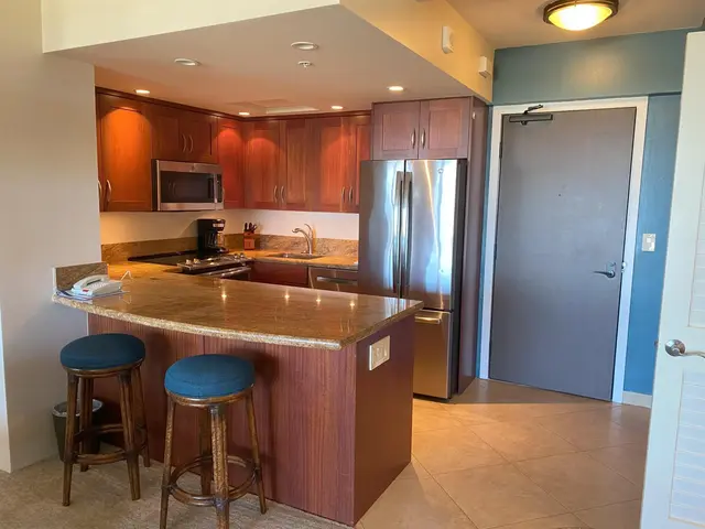 Listing Image for 2481 Kaanapali Pkwy 1120 X 10 of 32