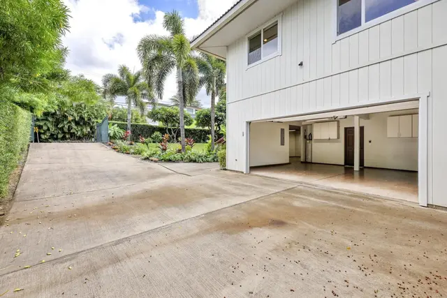 Listing Image for 870 Kupulau Dr 16 of 50