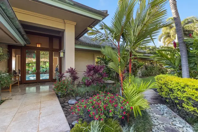 Listing Image for 33 E Mahi Pua Pl 2 of 46