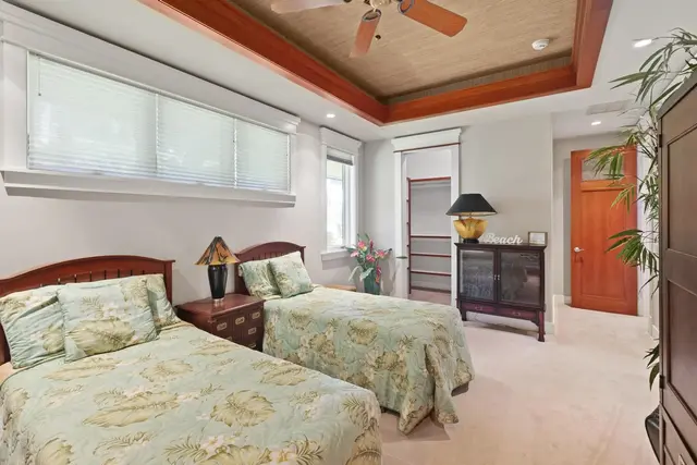 Listing Image for 33 E Mahi Pua Pl 31 of 46