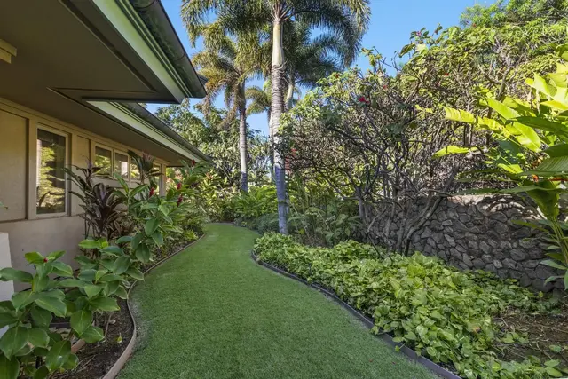 Listing Image for 33 E Mahi Pua Pl 33 of 46
