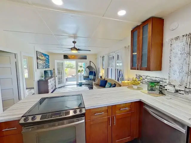 Listing Image for 1966 Liko Pl 1 of 32