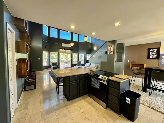 Listing Image for 126 Kaiaka Rd 10 of 49