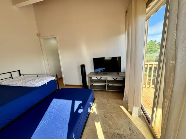 Listing Image for 126 Kaiaka Rd 36 of 49