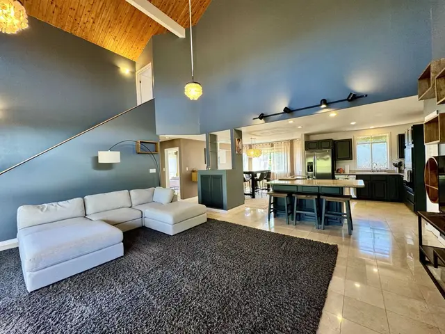 Listing Image for 126 Kaiaka Rd 5 of 49