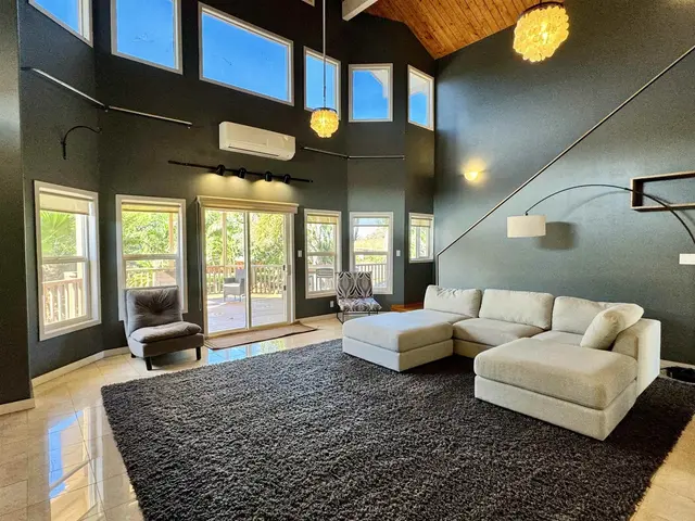 Listing Image for 126 Kaiaka Rd 6 of 49