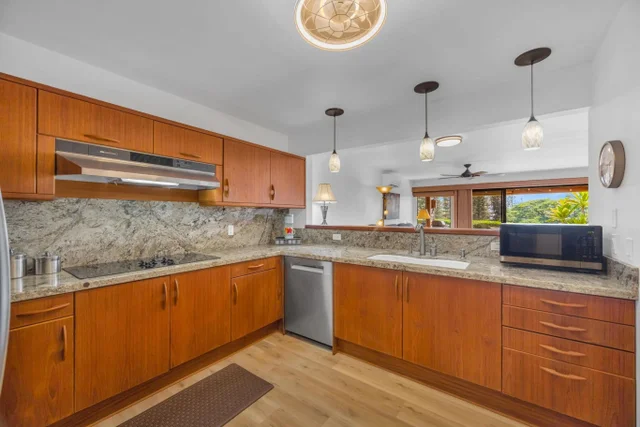 Listing Image for 50 Puu Anoano St 1803 5 of 40