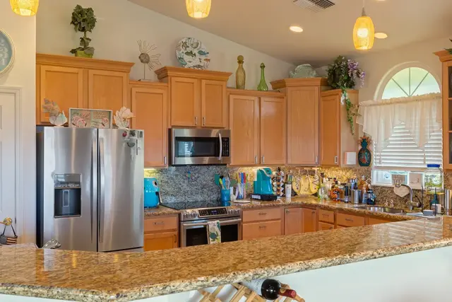 Listing Image for 12 Coral Pl 15 of 50