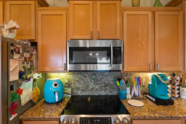 Listing Image for 12 Coral Pl 20 of 50