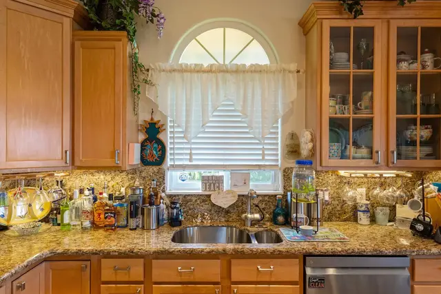 Listing Image for 12 Coral Pl 21 of 50