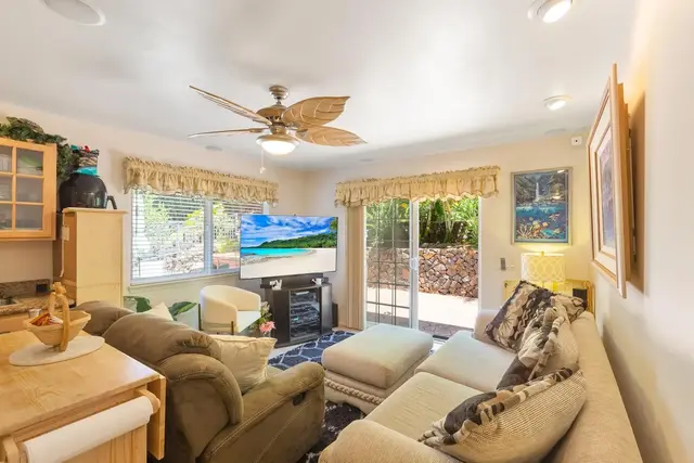 Listing Image for 12 Coral Pl 38 of 50