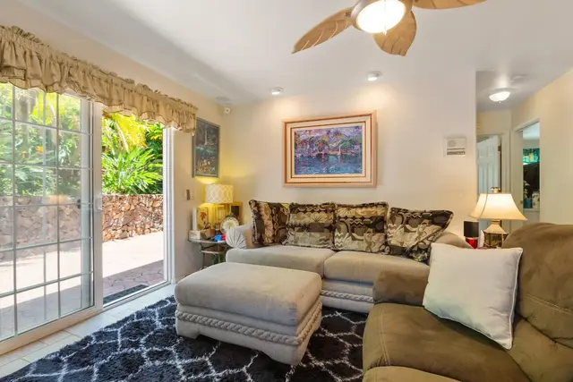 Listing Image for 12 Coral Pl 39 of 50