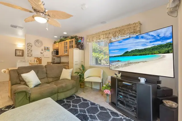 Listing Image for 12 Coral Pl 40 of 50