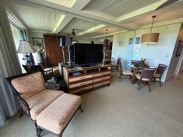 Listing Image for 2481 Kaanapali Pkwy 614 R 5 of 16