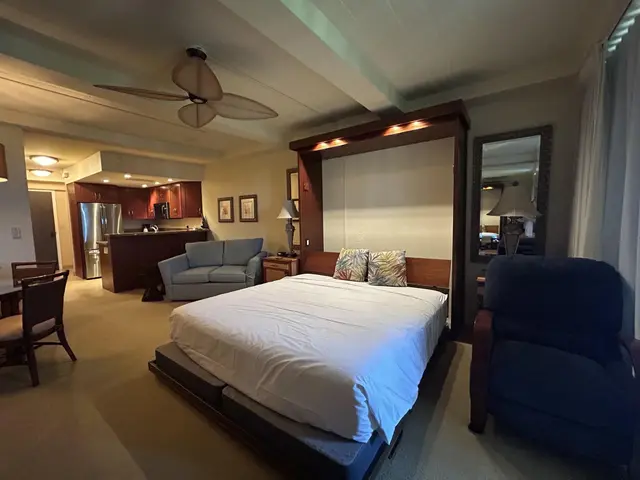 Listing Image for 2481 Kaanapali Pkwy 614 R 7 of 16