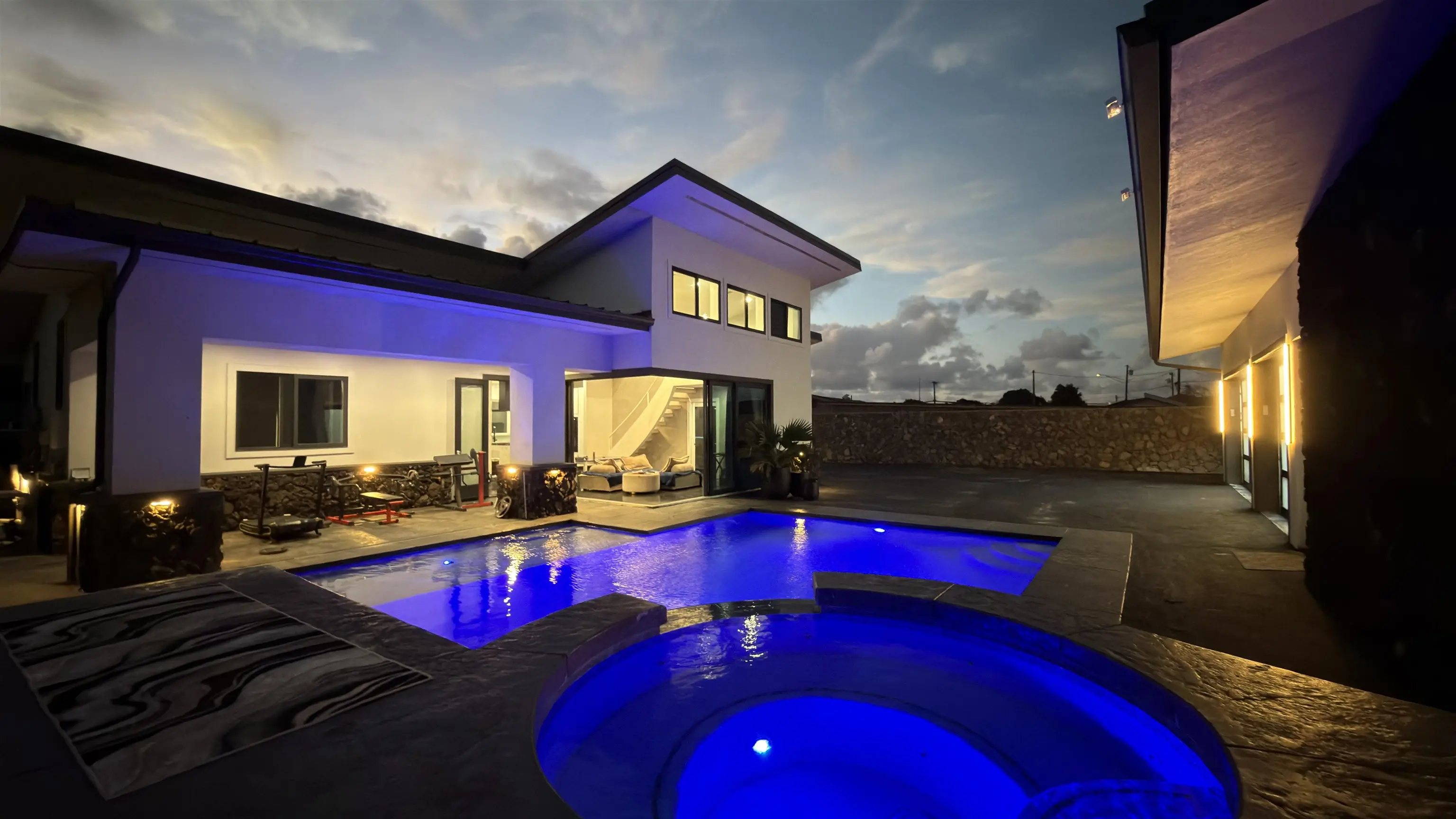 Photo of Listing #409369