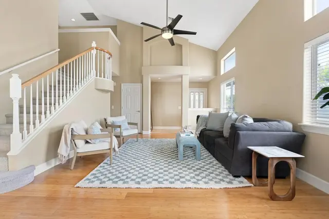 Listing Image for 7 Lanipo Pl 3 of 37