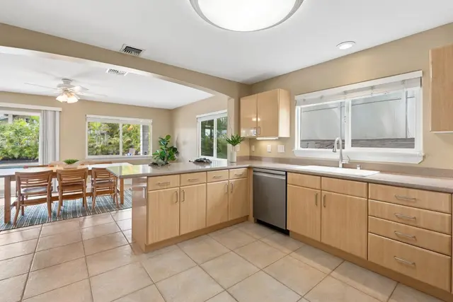 Listing Image for 7 Lanipo Pl 7 of 37