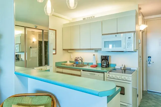 Listing Image for 106 Kaanapali Shores Pl 402 11 of 39