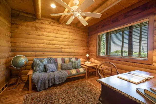 Listing Image for 25 Poko Way 35 of 50