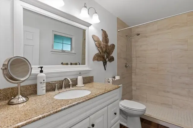 Listing Image for 3950 Kalai Waa St M-201 21 of 34