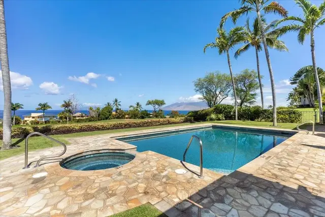 Listing Image for 3950 Kalai Waa St M-201 31 of 34