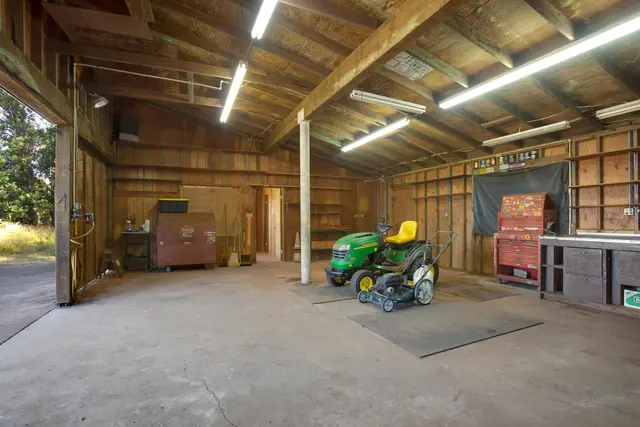 Listing Image for 120 Ehu Iki Pl 19 of 23
