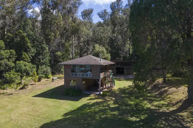 Listing Image for 120 Ehu Iki Pl 6 of 23