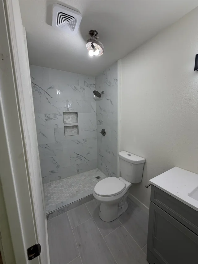 Listing Image for 2839 Iwalani St 6 of 9