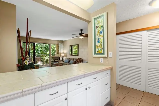 Listing Image for 280 Hauoli St B-17 17 of 38
