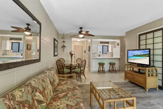 Listing Image for 280 Hauoli St B-17 25 of 38